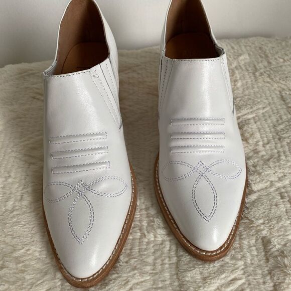 N.Y.L.A. Premium Santa Ana Slip-On Bootie - Picture 2 of 12